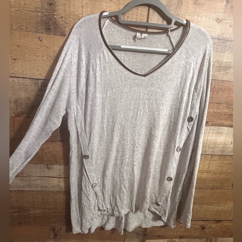 Gray and Brown Top